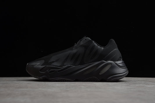 Adidas Yeezy 700
