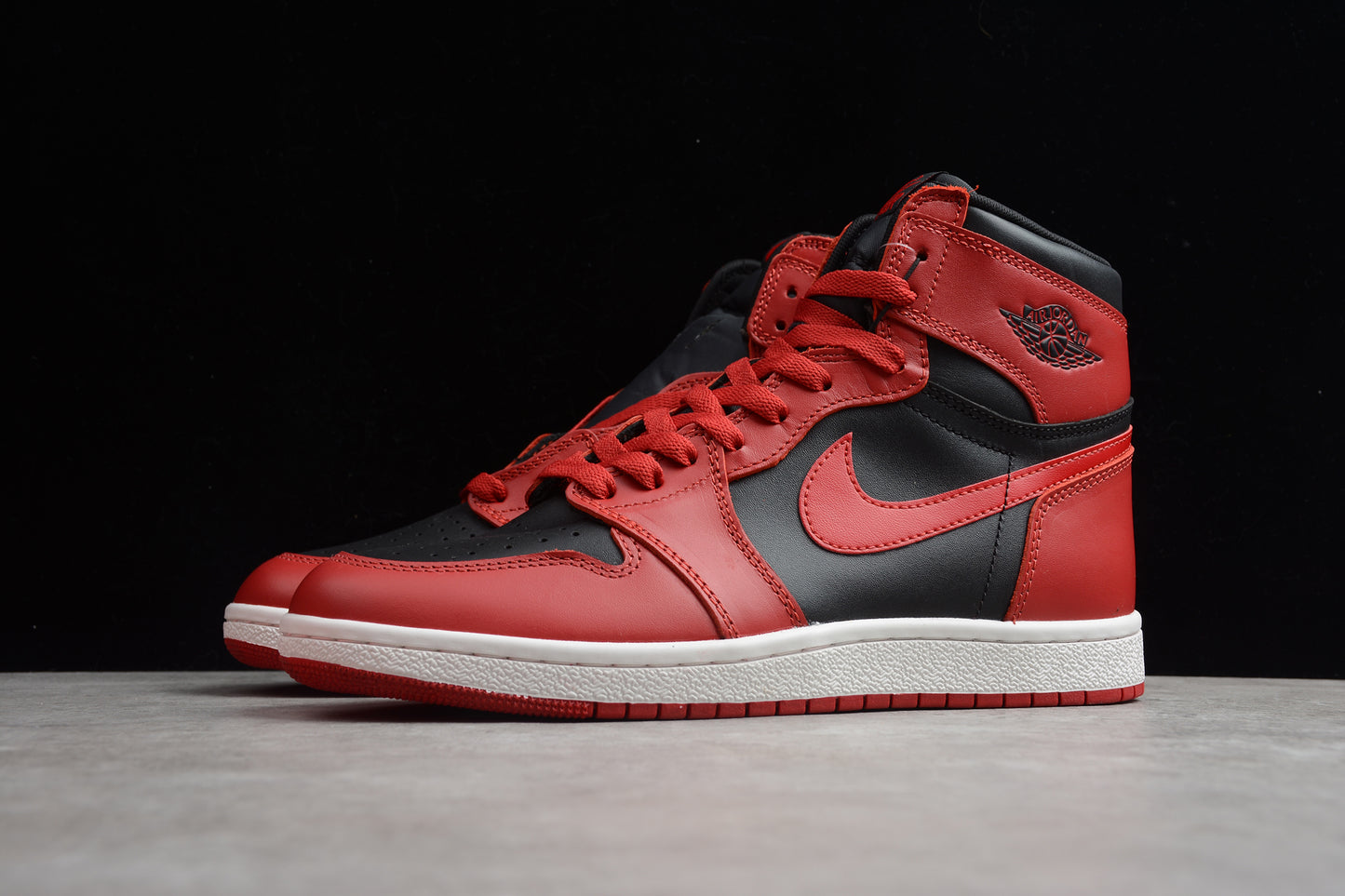 Nike Air Jordan 1