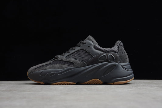 Adidas Yeezy 700