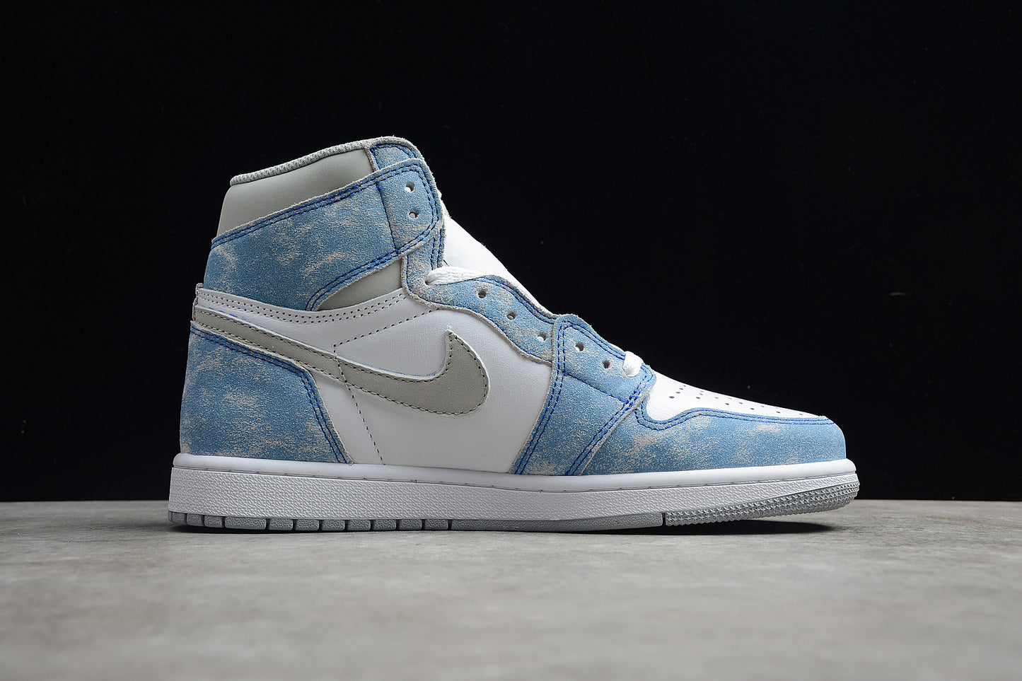 Nike Air Jordan 1