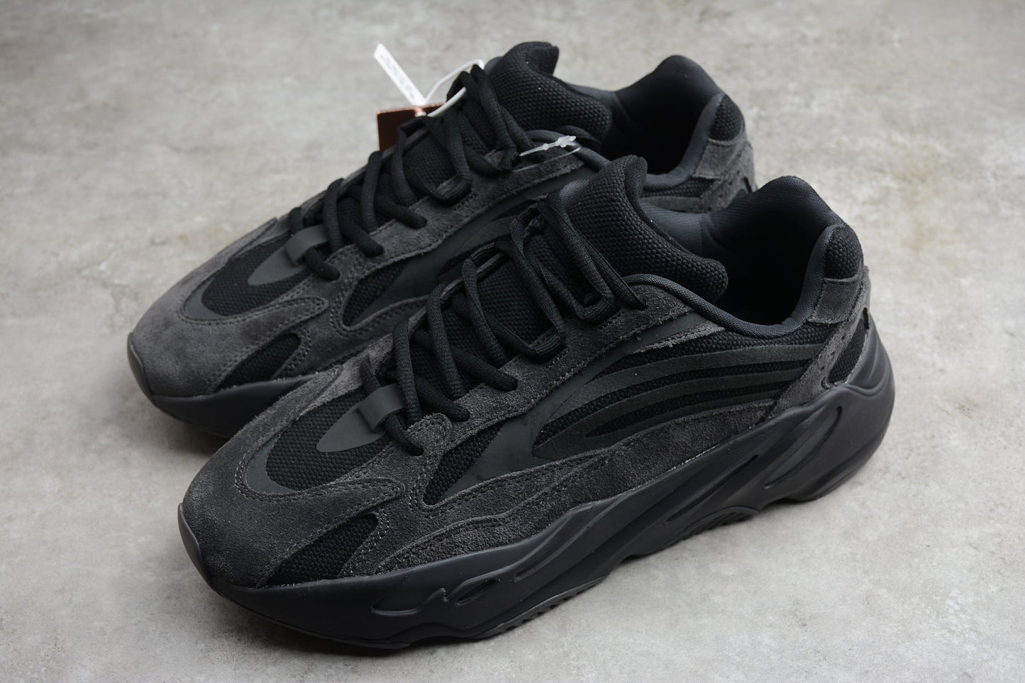 Adidas Yeezy 700