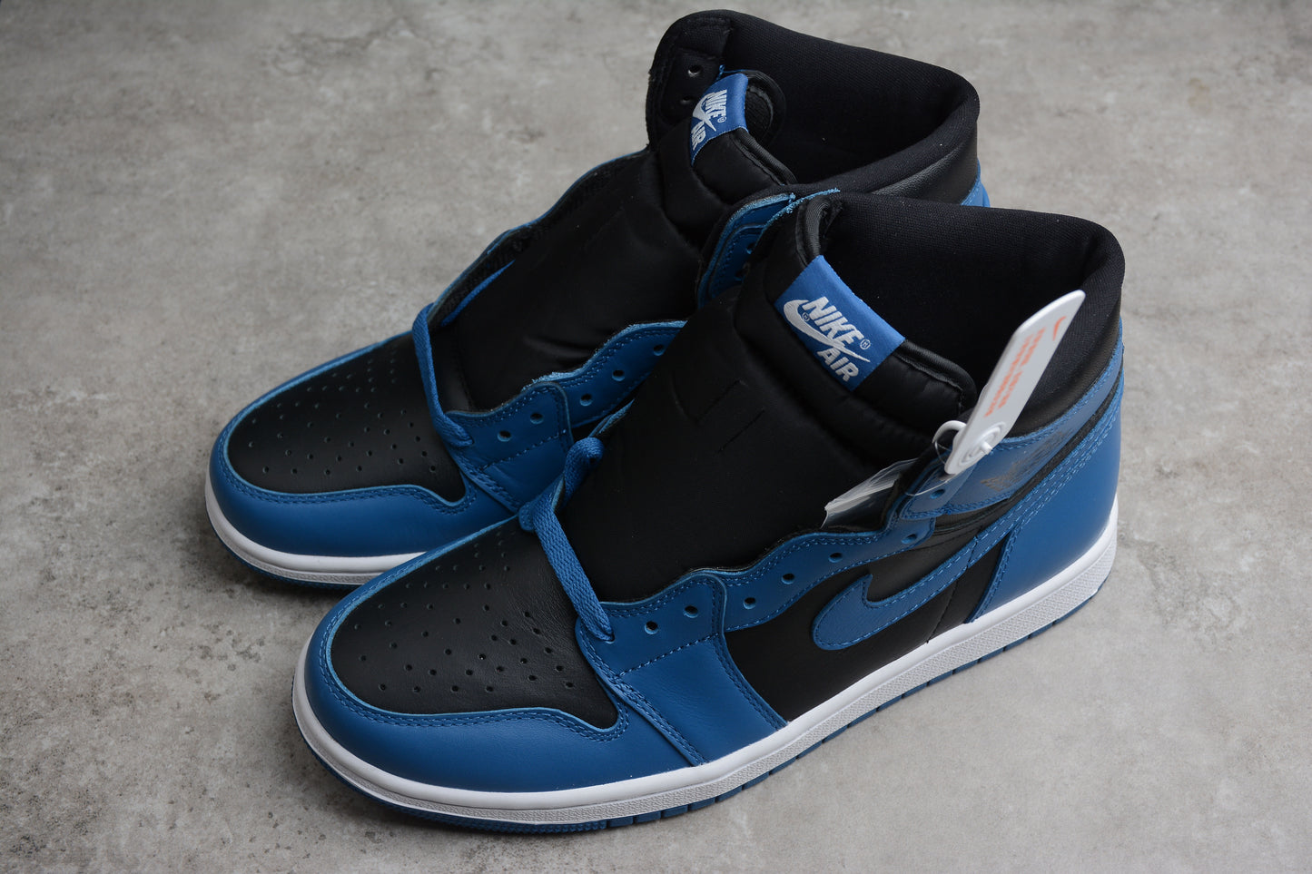 Nike Air Jordan 1